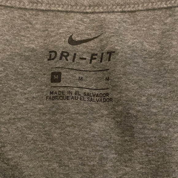 Plain grey Nike Dri-Fit tee shirt - Picture 5 of 5